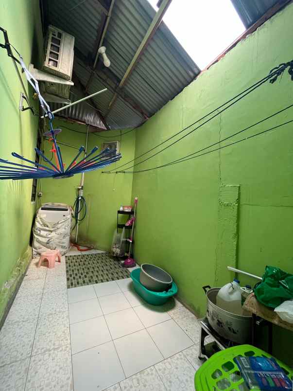 dijual rumah jl sekuntum