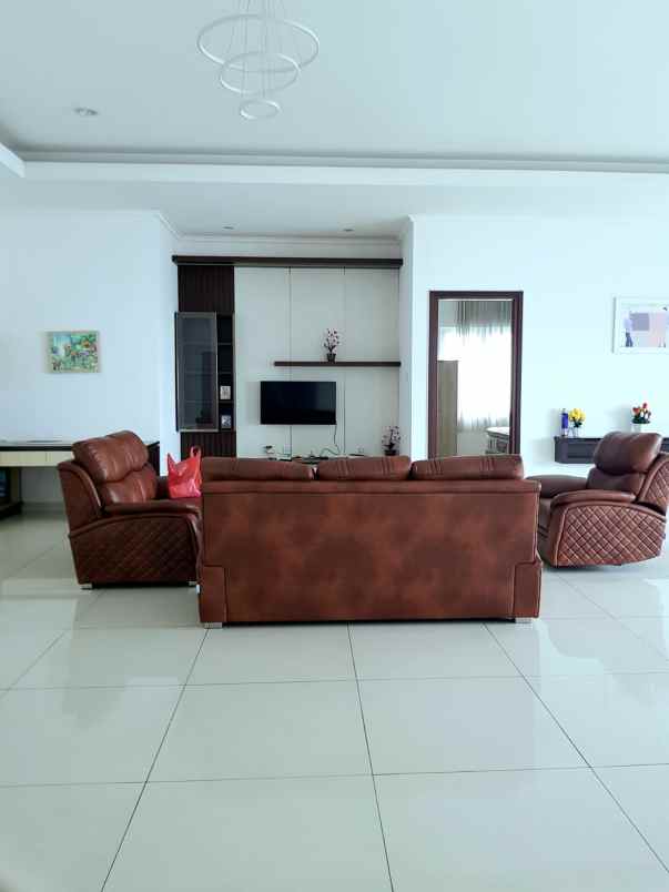 dijual rumah jl setiabudi