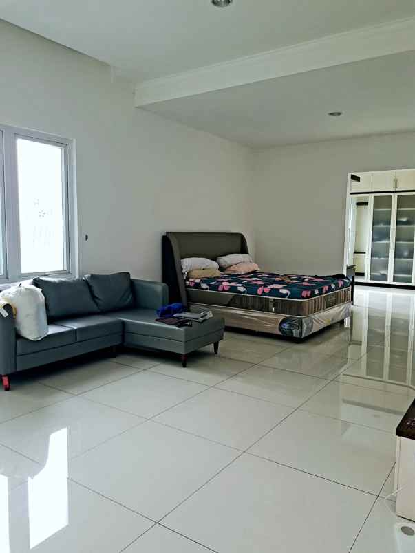 dijual rumah jl setiabudi