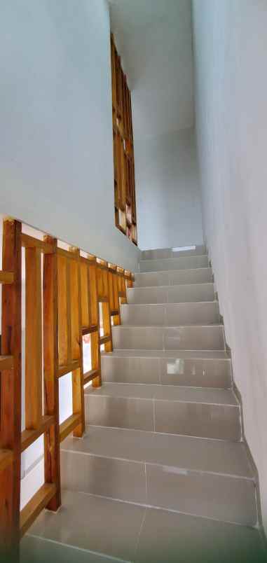 dijual rumah jl siliwangi pondok benda