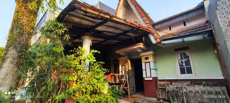 dijual rumah jl taman victori sentul