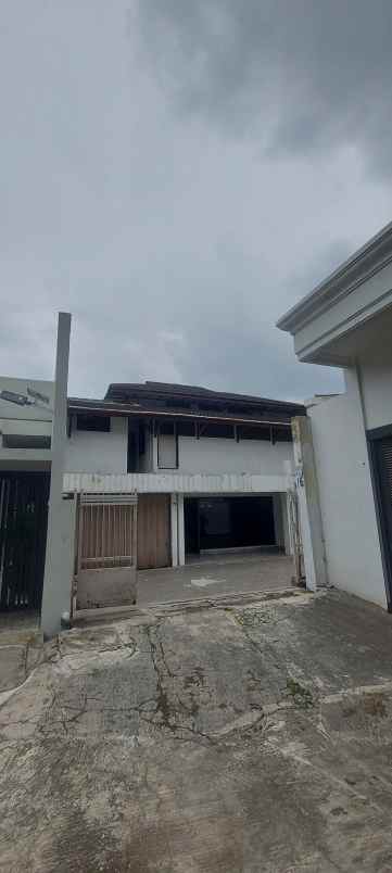 dijual rumah jl tulodong bawah