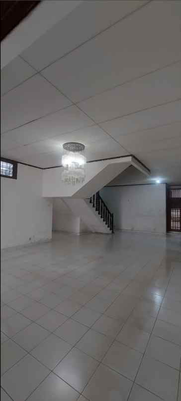 dijual rumah jl tulodong bawah