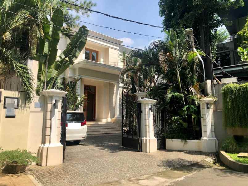 dijual rumah jl tulodong bawah senayan