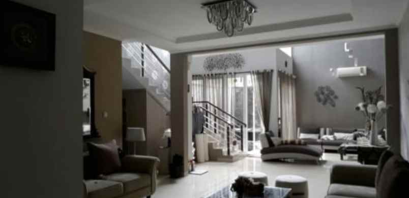 dijual rumah jl utara raya perum puri