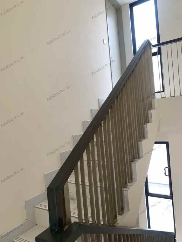 dijual rumah jln semayang cluster