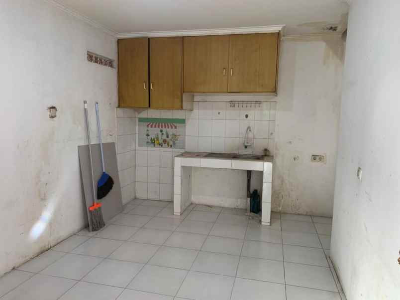 dijual rumah jurangmangu barat