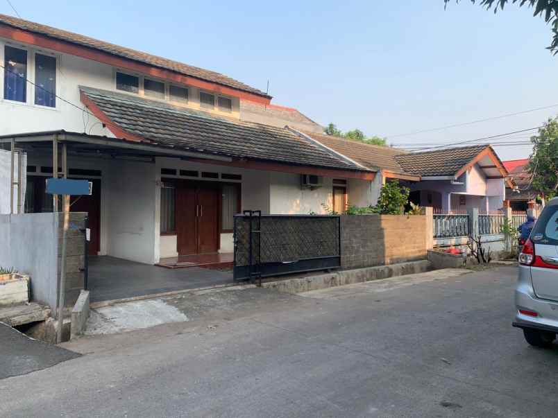 dijual rumah jurangmangu barat