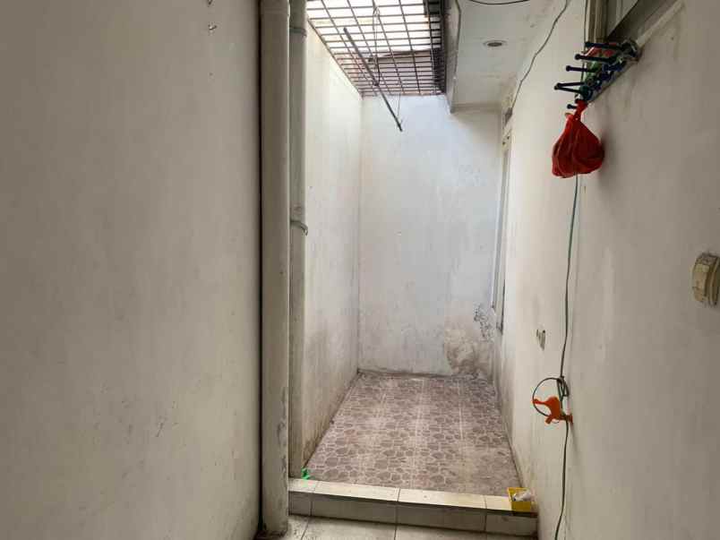 dijual rumah jurangmangu barat