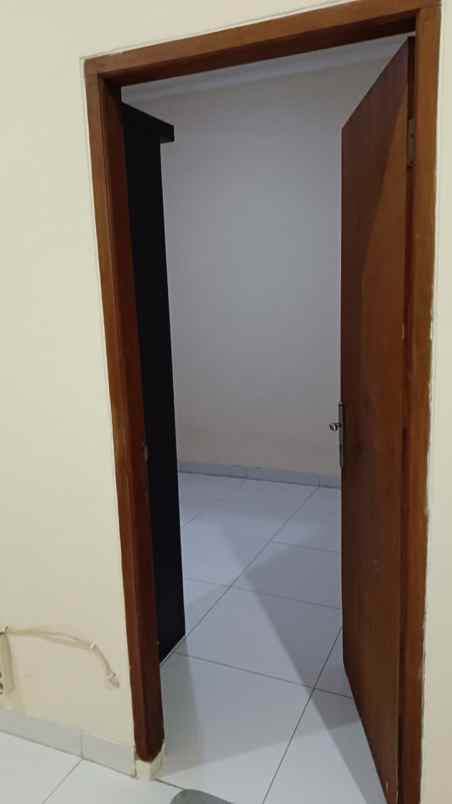 dijual rumah jurangmangu timur