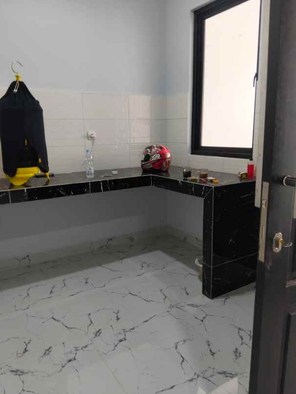 dijual rumah kalibaru cilodong depok