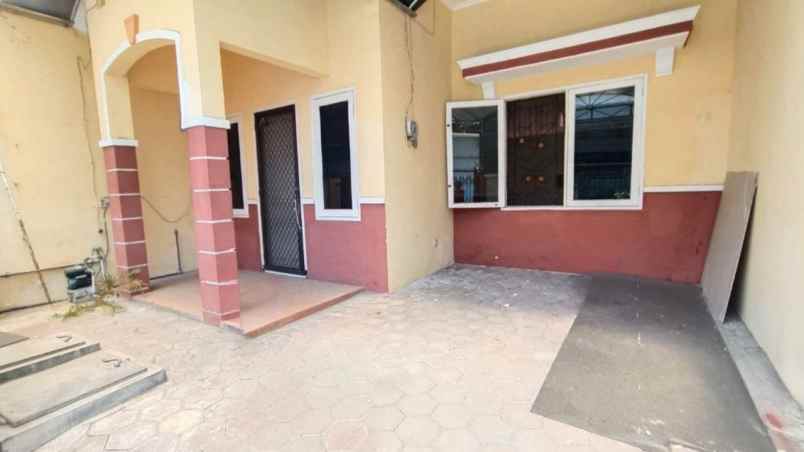 dijual rumah karang asem indah