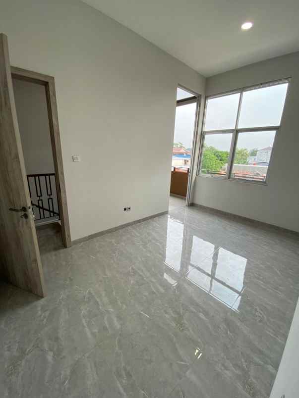 dijual rumah kavling dki meruya jakarta