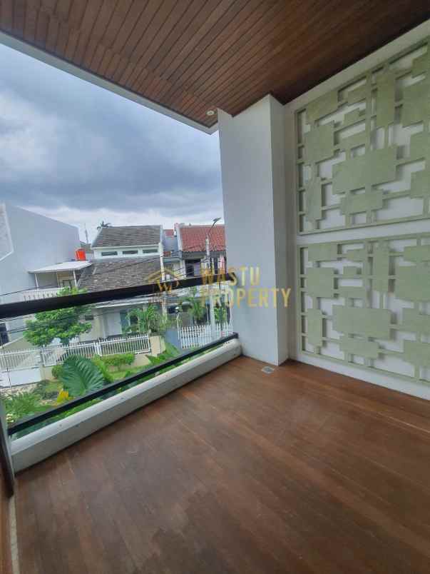 dijual rumah kebayoran lama