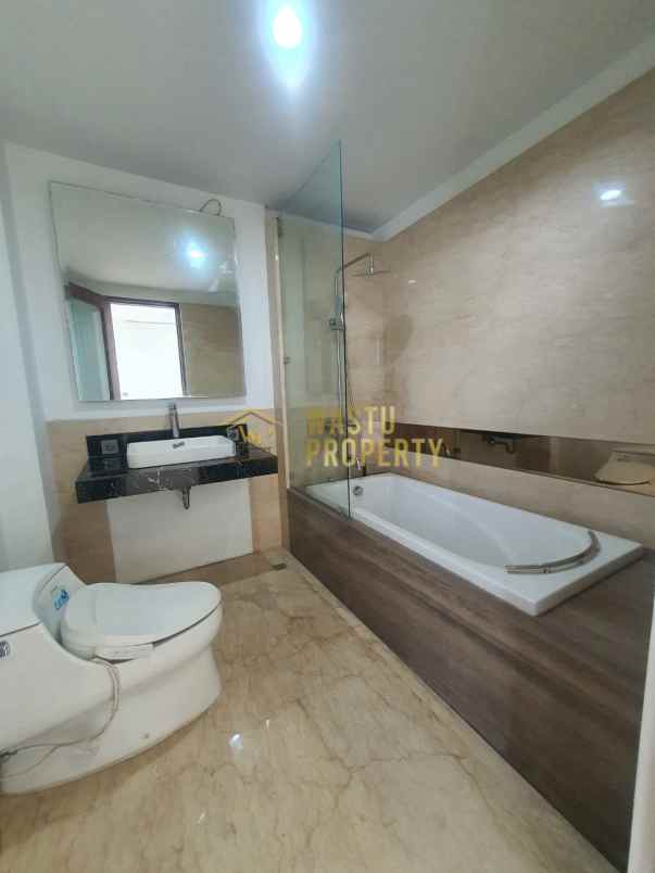 dijual rumah kebayoran lama