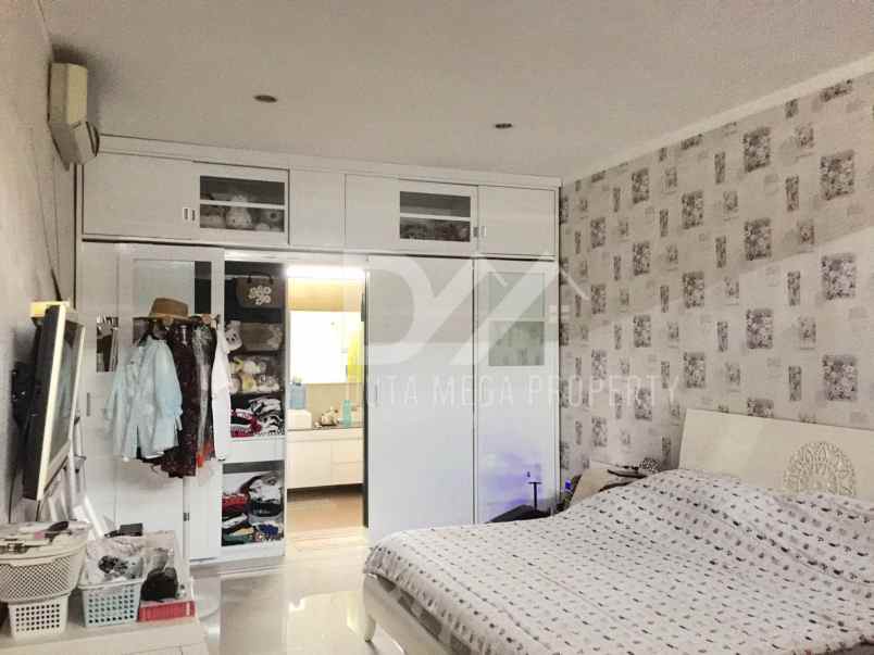 dijual rumah kebayoran residence sektor