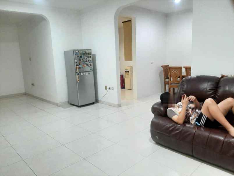 dijual rumah kelapa indah tangerang