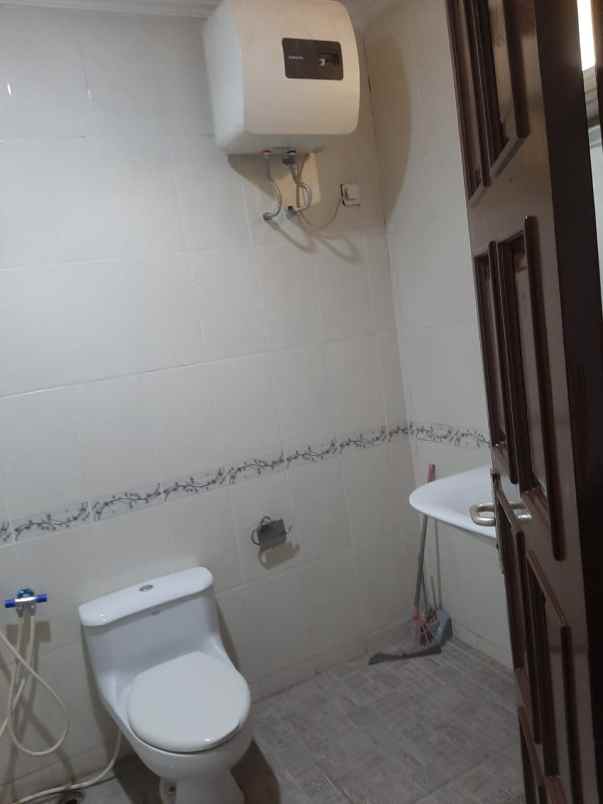 dijual rumah kelapa indah tangerang