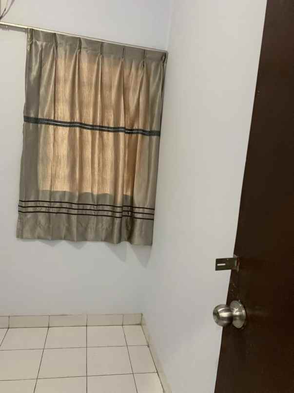 dijual rumah kelapa molek