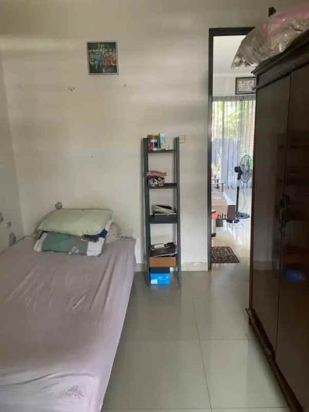 dijual rumah kencana loka bsd