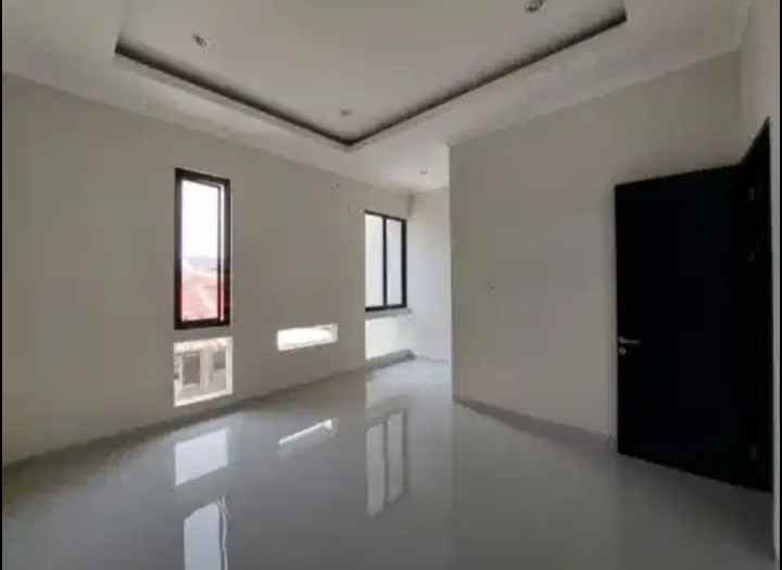 dijual rumah klampis semolo