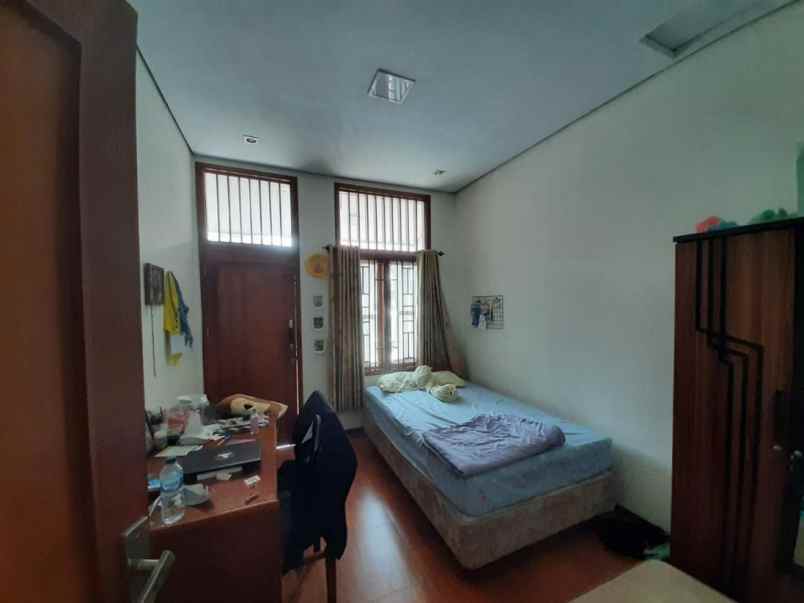 dijual rumah komp kidang mas lembang