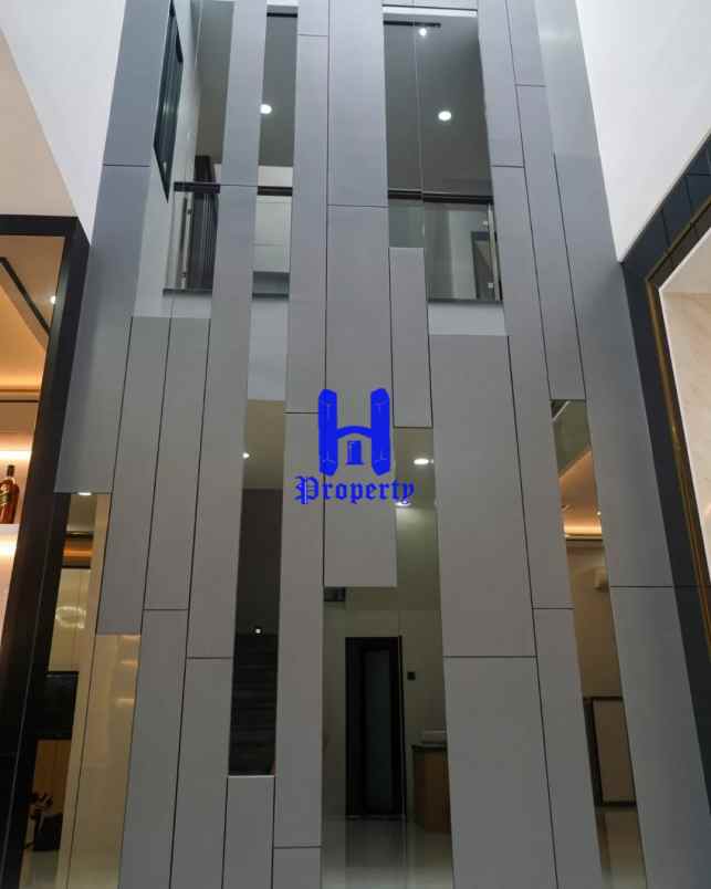 dijual rumah komplek brahrang asri