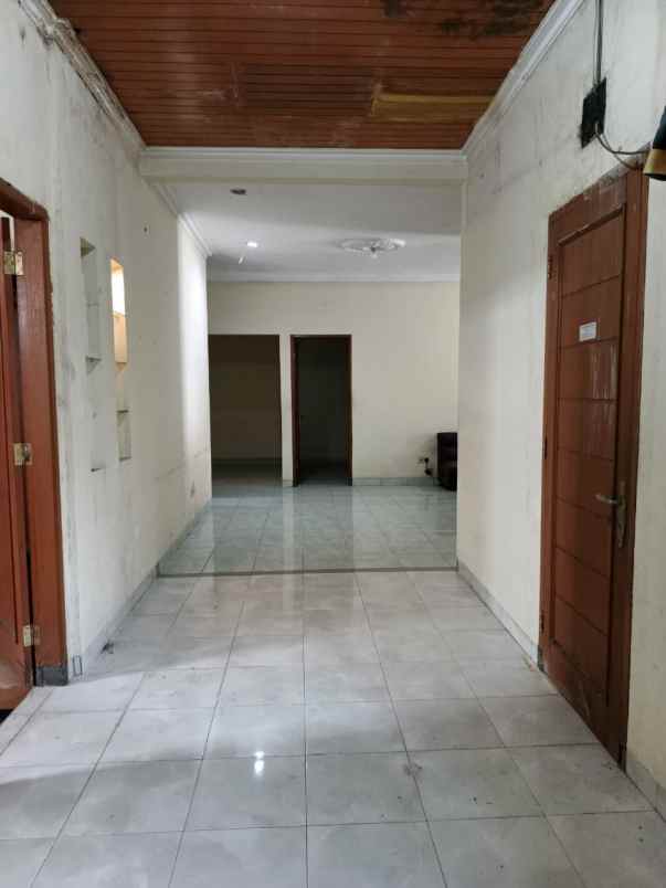 dijual rumah komplek daerah antapani