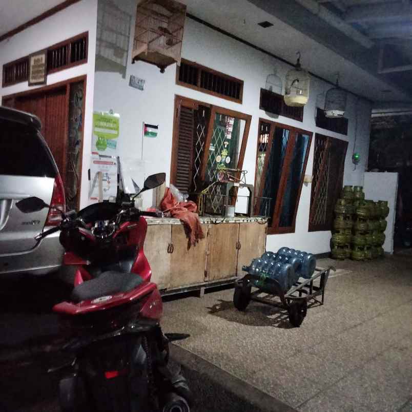 dijual rumah komplek hook
