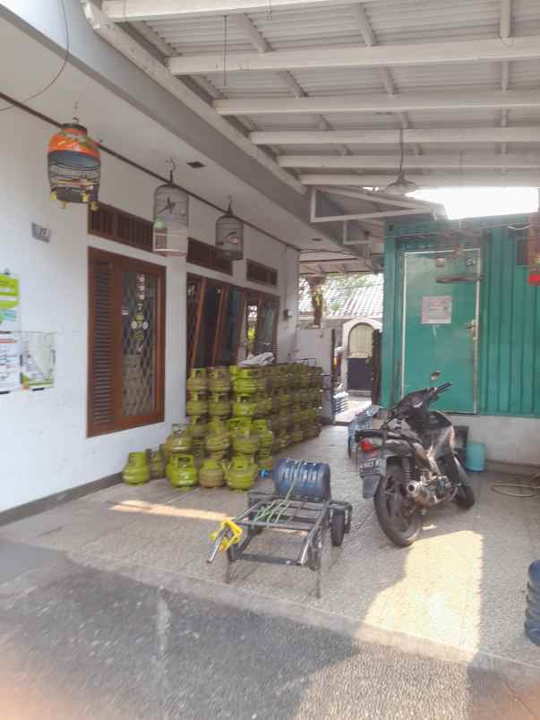 dijual rumah komplek hook