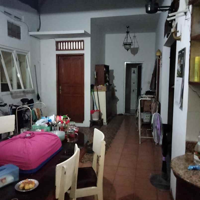 dijual rumah komplek hook