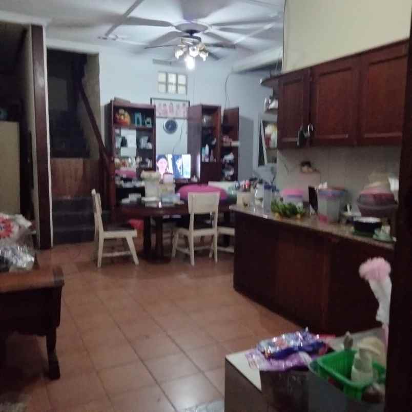 dijual rumah komplek hook