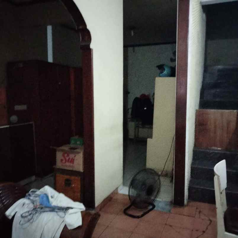 dijual rumah komplek hook