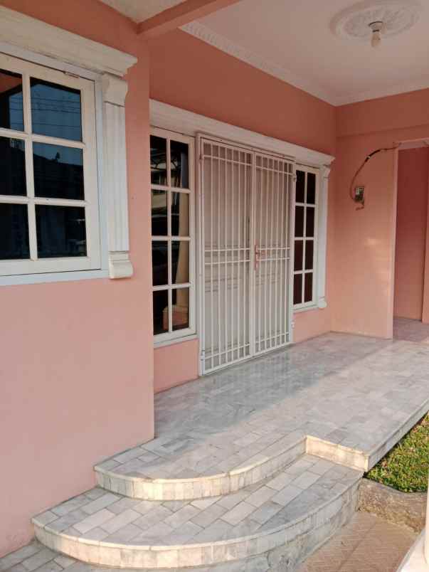 dijual rumah komplek hook di cikokol kota tangerang