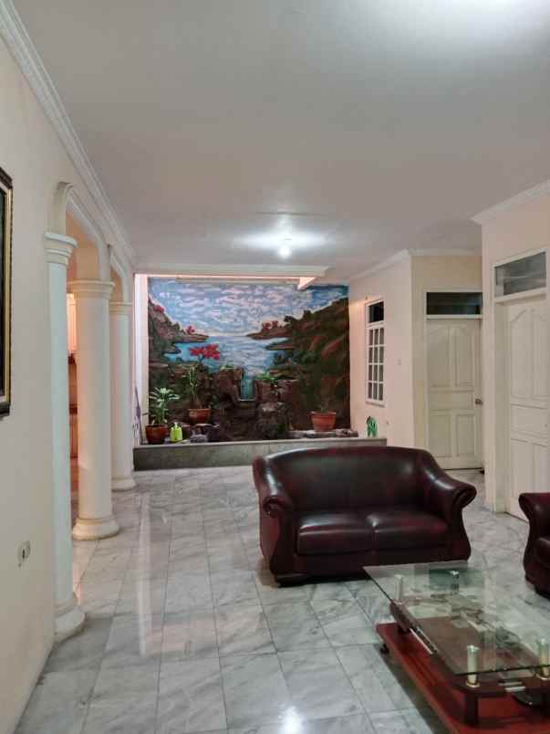 dijual rumah komplek hook di cikokol kota tangerang