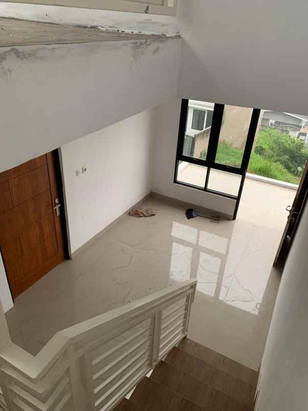 dijual rumah komplek islamic center