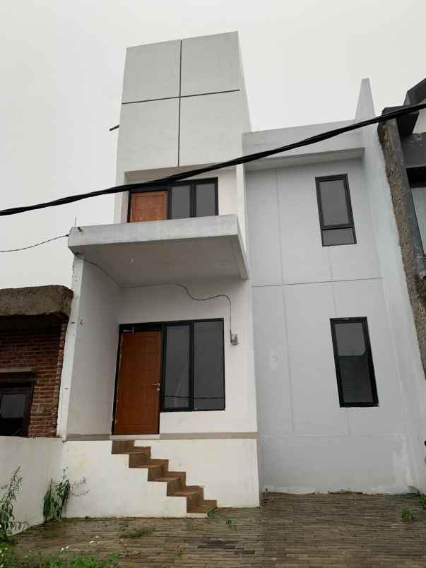 dijual rumah komplek islamic center