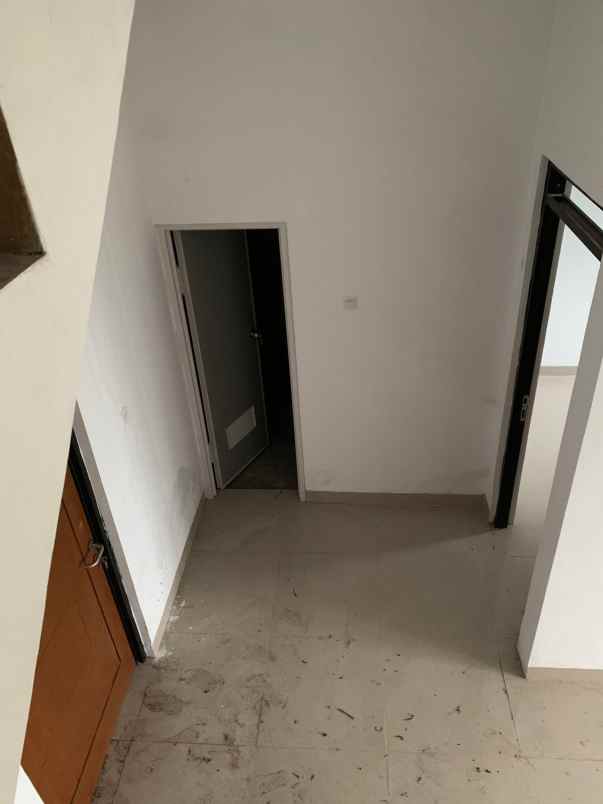 dijual rumah komplek islamic center