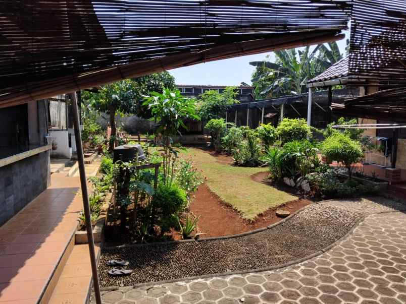 dijual rumah komplek strategis di kota bekasi