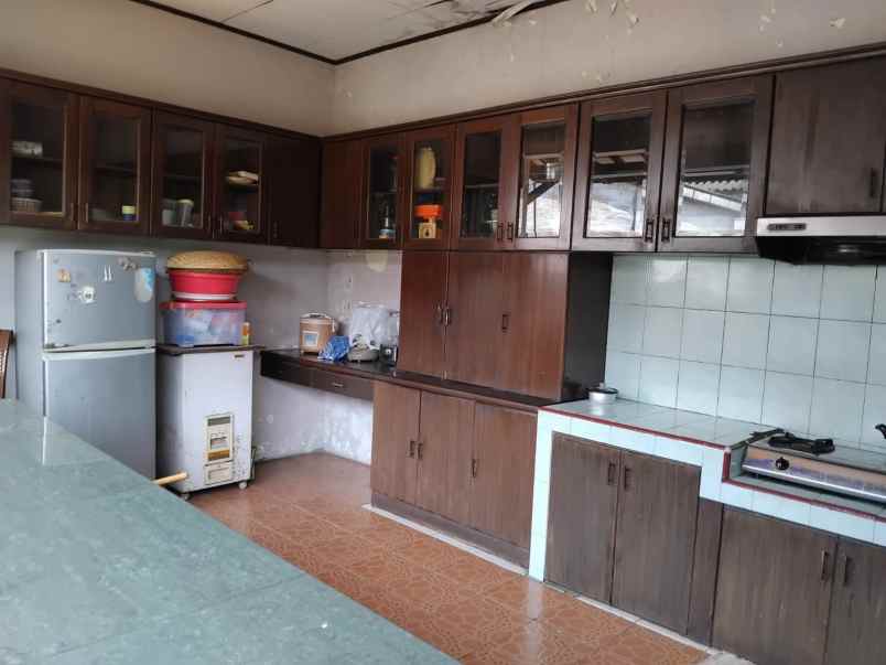 dijual rumah komplek strategis di kota bekasi