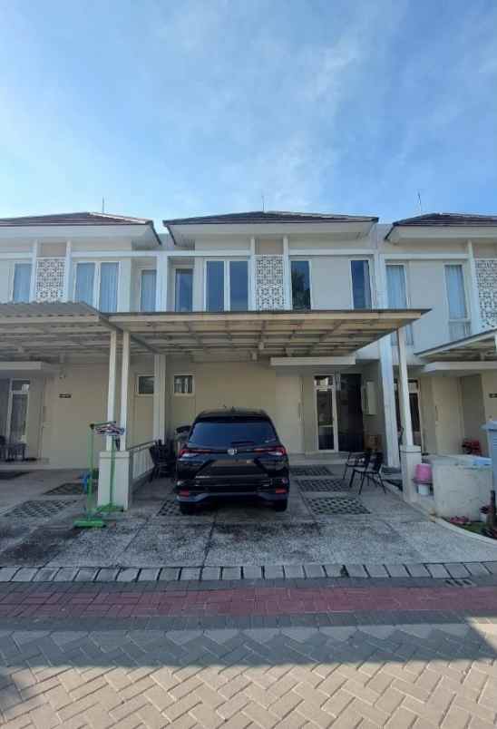 dijual rumah laguna kejawan putih kalisari