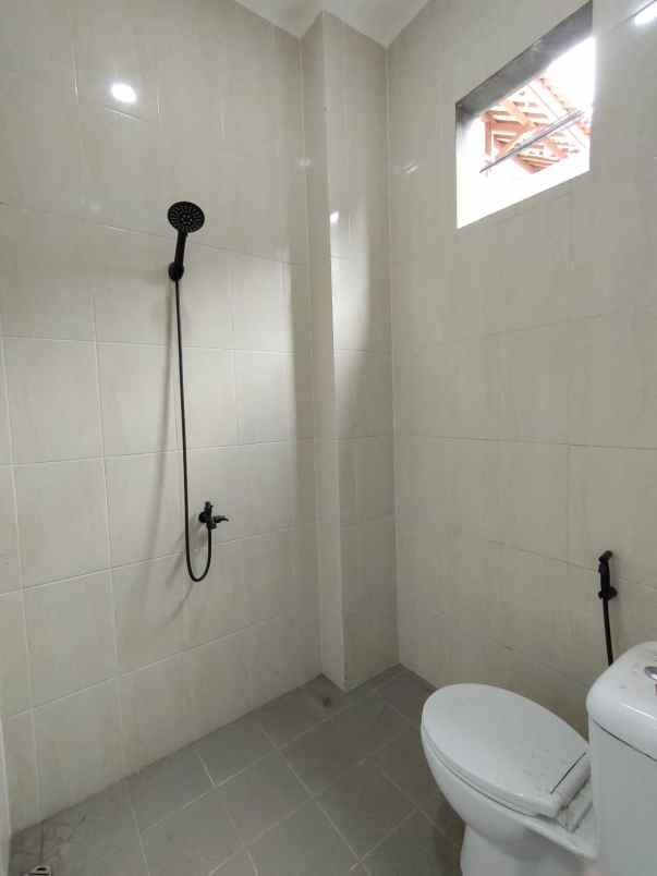 dijual rumah lenteng agung jakarta selatan