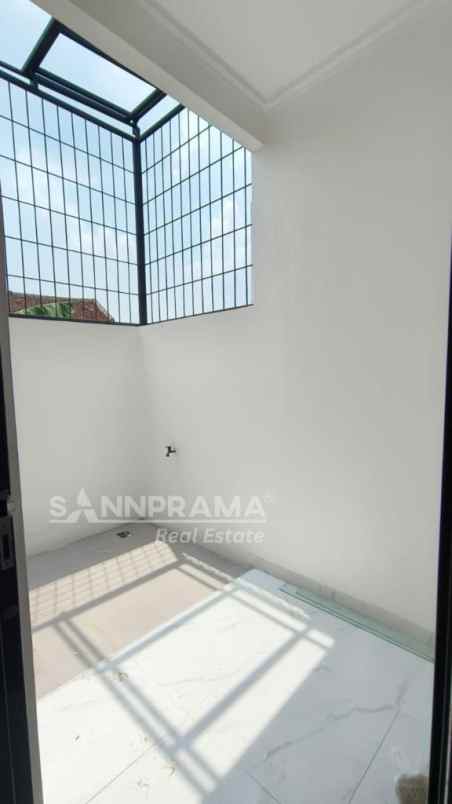 dijual rumah leuwinanggung