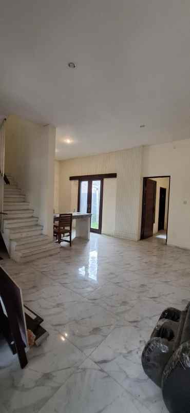 dijual rumah lokasi ubung kaja denpasar utara