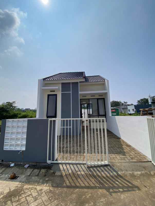 dijual rumah lokasi villa bukit tidar kota malang