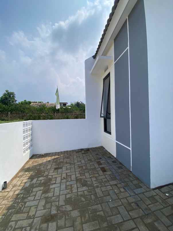 dijual rumah lokasi villa bukit tidar kota malang