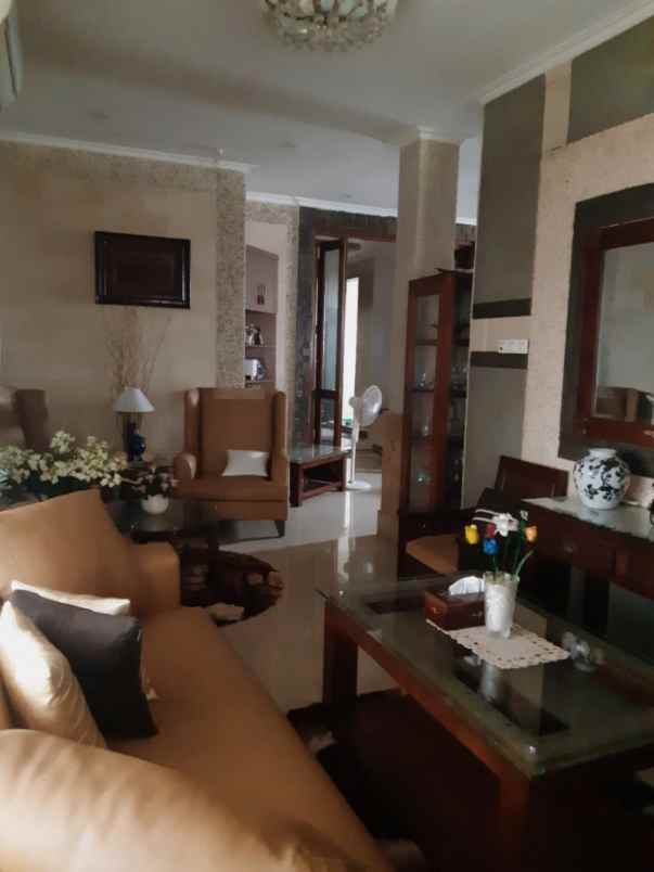 dijual rumah luas mewah di meruyung limo depok