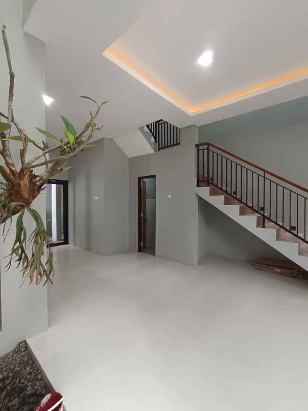 dijual rumah maguwoharjo