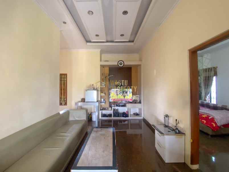 dijual rumah maguwoharjo kec depok kab