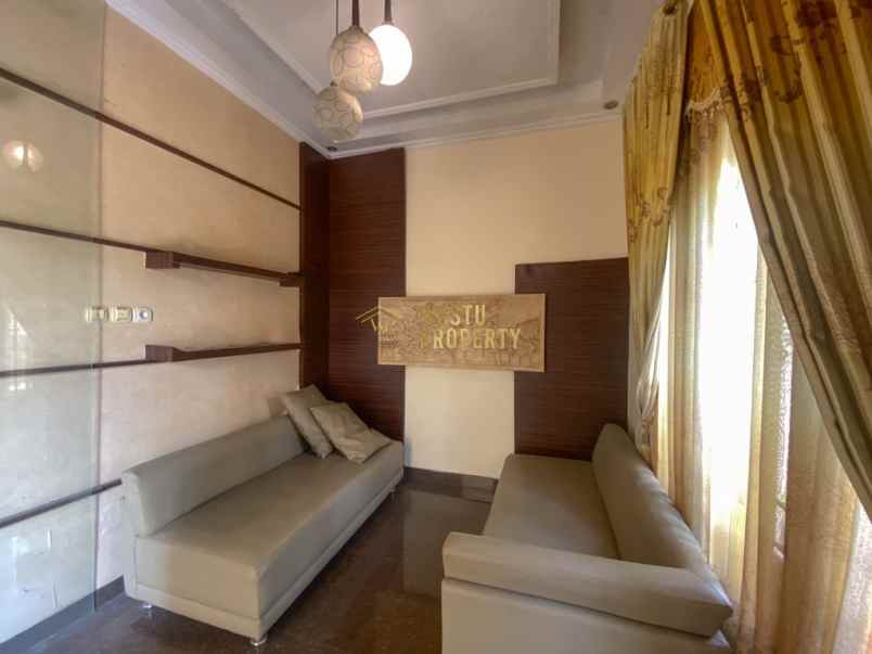 dijual rumah maguwoharjo kec depok kab